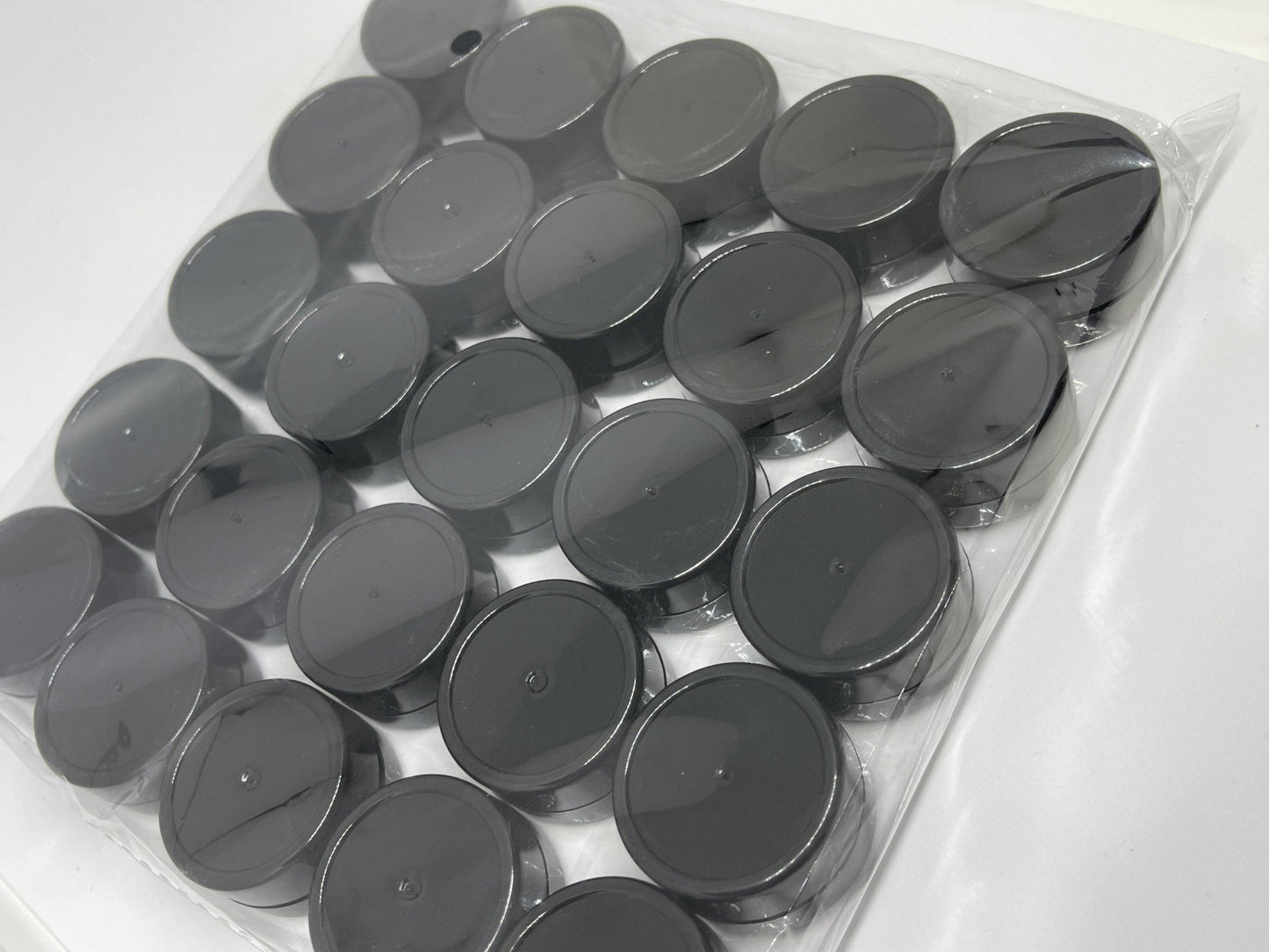 25x Leere 5ml Tiegel Schwarz - Doriana Cosmetics GmbH