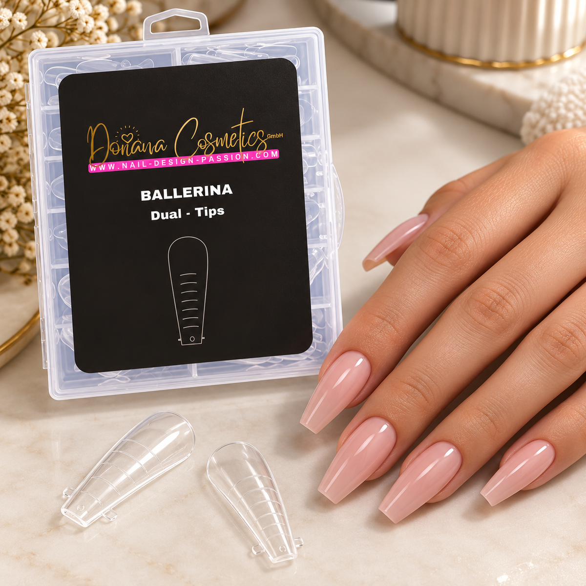 Designbeispiel mit rosafarbenen Ballerina-Nägeln und Dual-Tips-Box