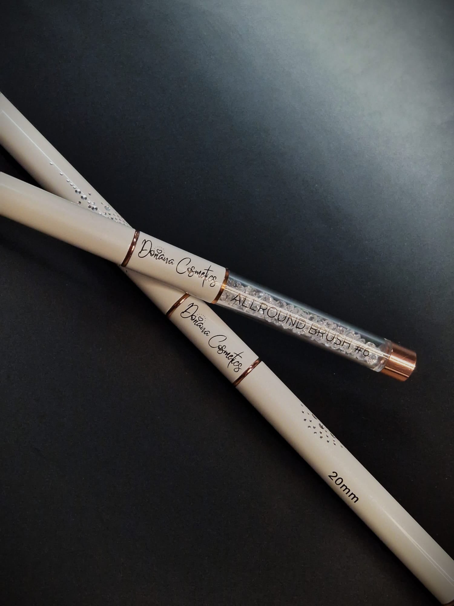 Allround Pinsel Nr. 6 - PROFESSIONAL , weiß, rosegold & Kristalle - Doriana Cosmetics GmbH