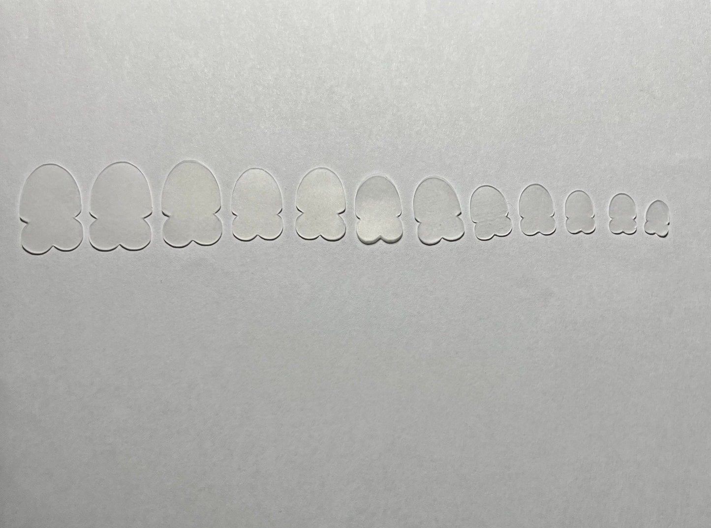 Einlegeschablonen für die Herstellung von French Designs, kurz, oval, 13 Stück (Art.-Nr.:i14) - Doriana Cosmetics GmbH