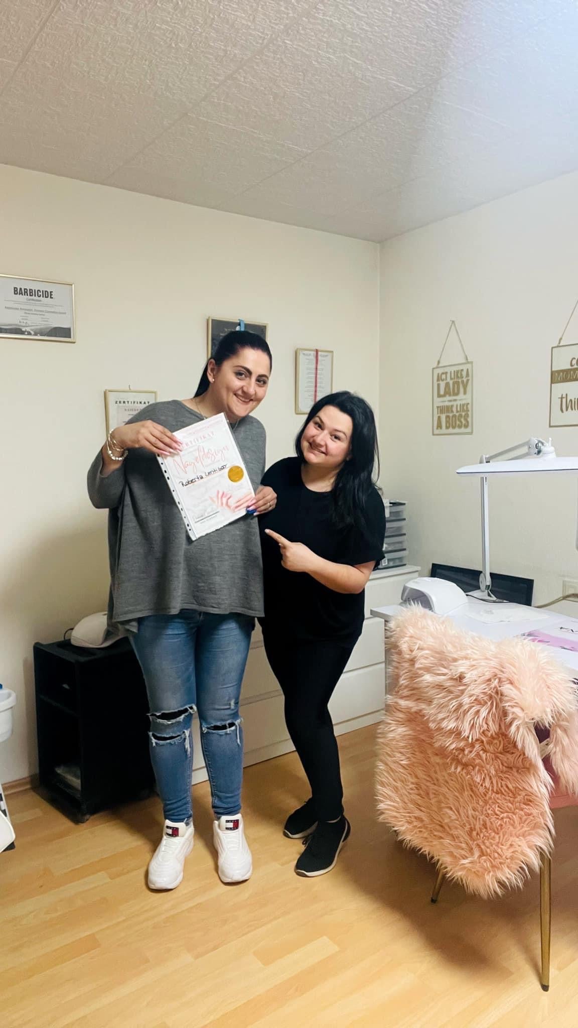 Online LIVE Schulung: Russische Maniküren mit Gellack / Shellac - Doriana Cosmetics GmbH
